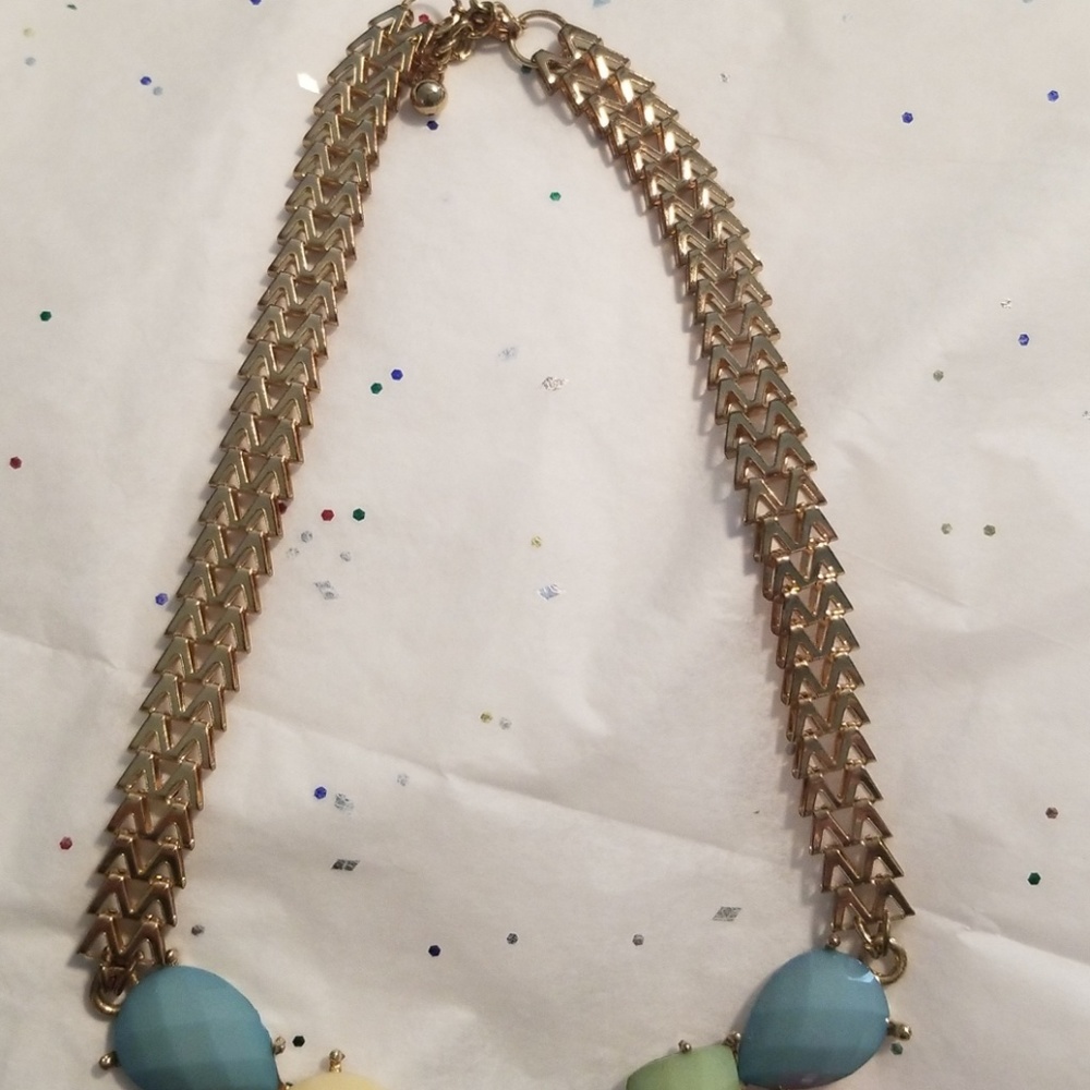 Colorful statement necklace - Picture 3 of 3